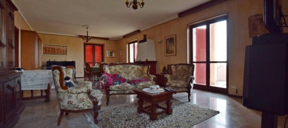 Дом с 9 комнатами в Рокка Чилье, Италия № 37799 6