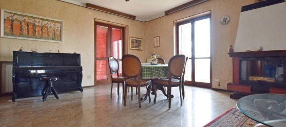 Дом с 9 комнатами в Рокка Чилье, Италия № 37799 5