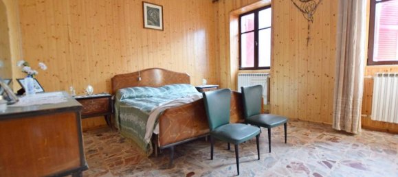 Дом с 9 комнатами в Рокка Чилье, Италия № 37799 24