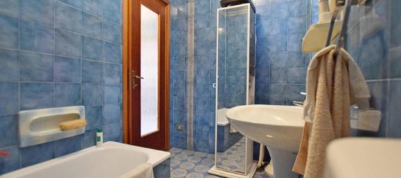 Дом с 9 комнатами в Рокка Чилье, Италия № 37799 31