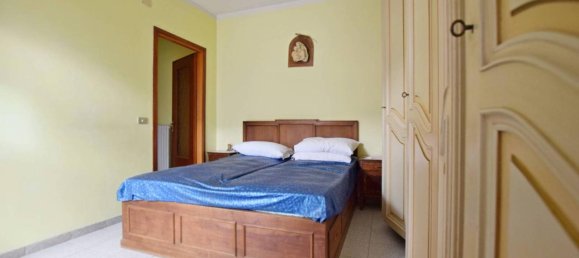 Дом с 9 комнатами в Рокка Чилье, Италия № 37799 21