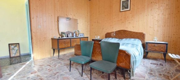 Дом с 9 комнатами в Рокка Чилье, Италия № 37799 25