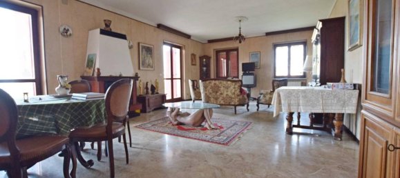 Дом с 9 комнатами в Рокка Чилье, Италия № 37799 8