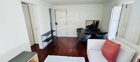 2 bedrooms Apartment in Lisbon, Portugal No. 12869 2