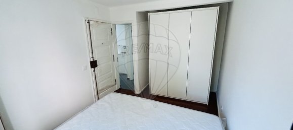 2 bedrooms Apartment in Lisbon, Portugal No. 12869 9