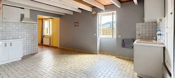 Casa de 2 dormitorios en Rhone, France No. 207096 5