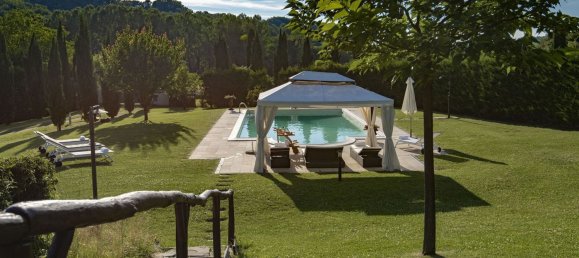 6 rooms House in Terranuova Bracciolini, Italy No. 122994 8