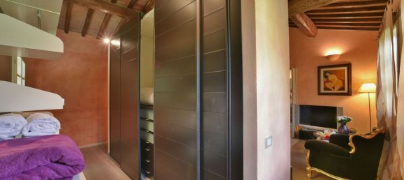 6 rooms House in Terranuova Bracciolini, Italy No. 122994 35