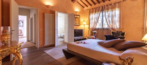 6 rooms House in Terranuova Bracciolini, Italy No. 122994 32