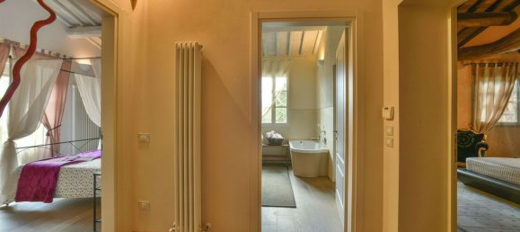 6 rooms House in Terranuova Bracciolini, Italy No. 122994 26