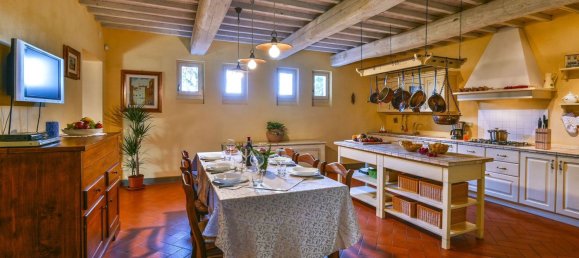 6 rooms House in Terranuova Bracciolini, Italy No. 122994 42