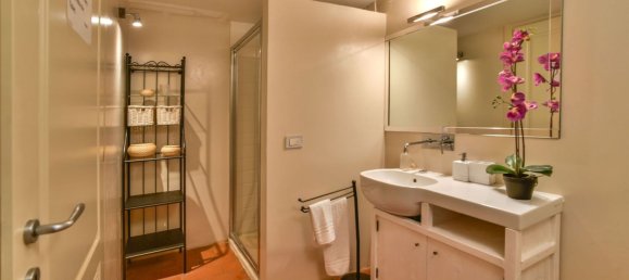 6 rooms House in Terranuova Bracciolini, Italy No. 122994 36