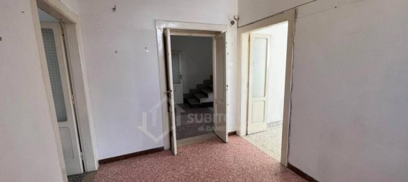 3 rooms House in Bari, Italy No. 89799 6
