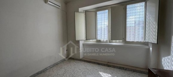 3 rooms House in Bari, Italy No. 89799 4