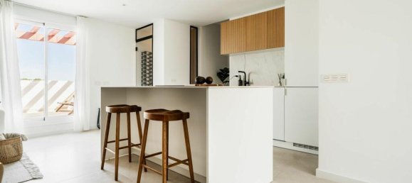 2 Schlafzimmer Penthouse in Marbella, Spain, Nr. 70585 6