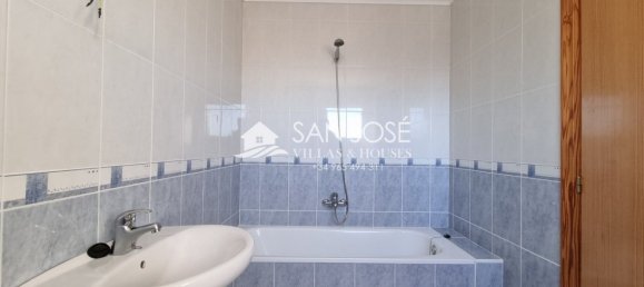 4 bedrooms House in Salinas, Spain No. 98649 20