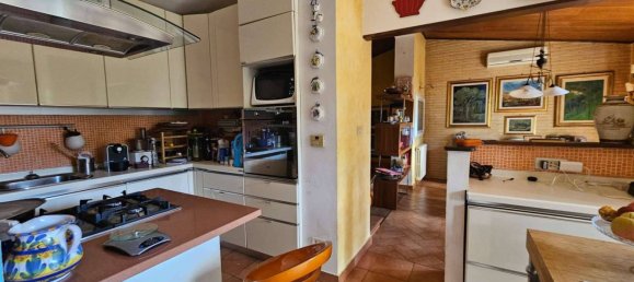 3 Schlafzimmer Villa in Rome, Italy, Nr. 333423 26