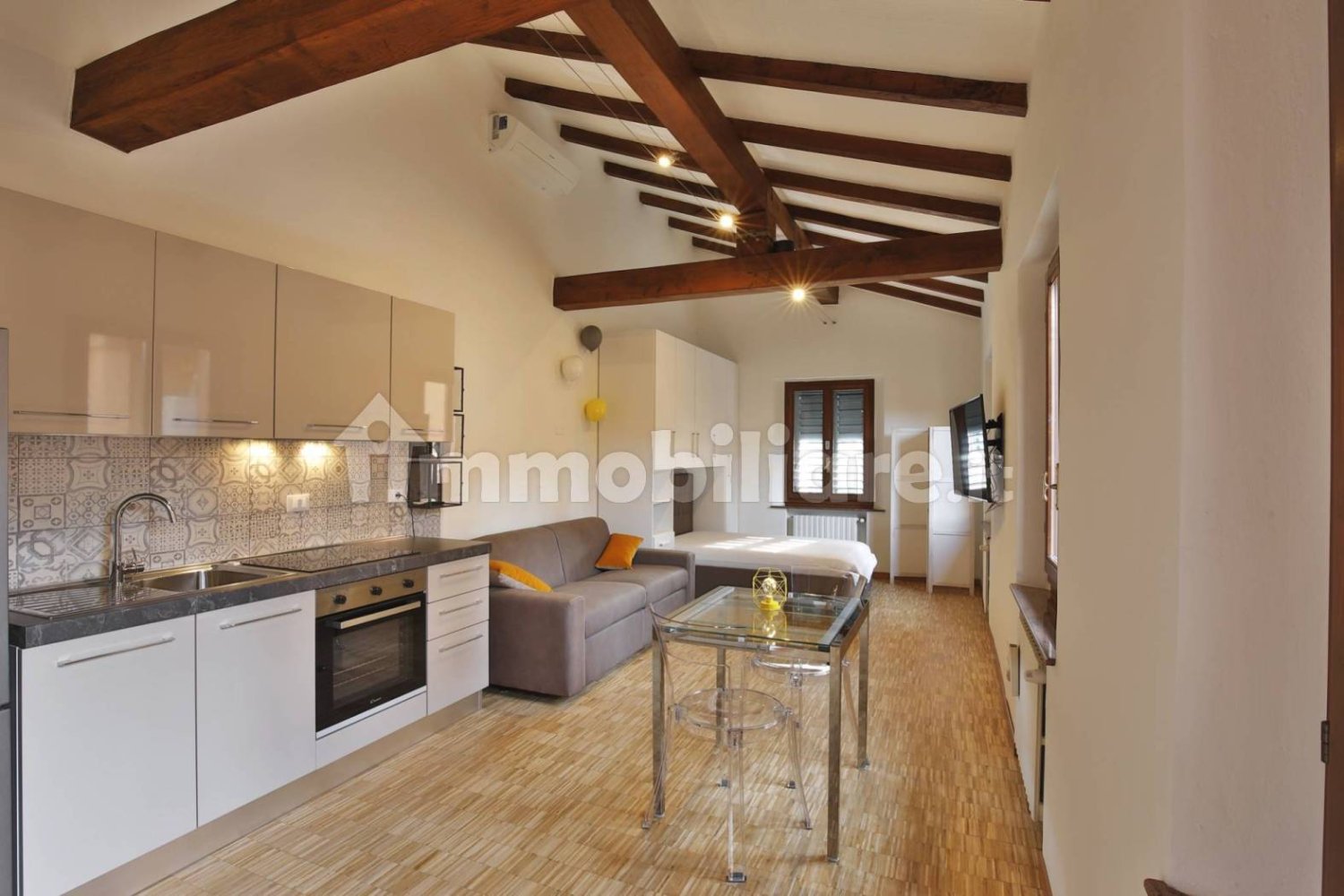 Studio in Bologna, Italy No. 292836