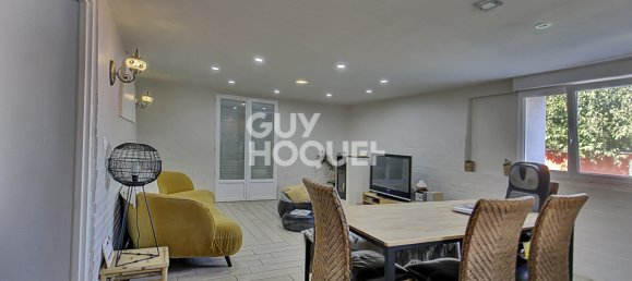 5 bedrooms House in Saint-Romain-de-Jalionas, France No. 206029 3