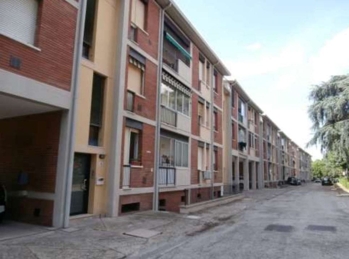 5 rooms Apartment in Bologna, Italy No. 310584