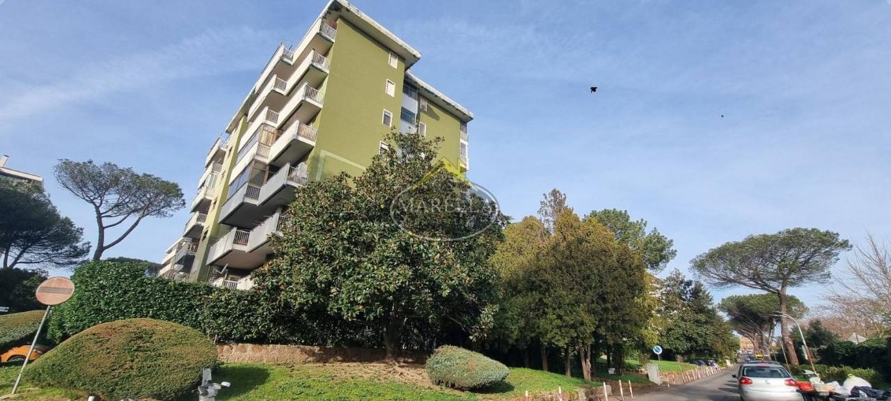 3 rooms Apartment in Rome, Italy No. 107255