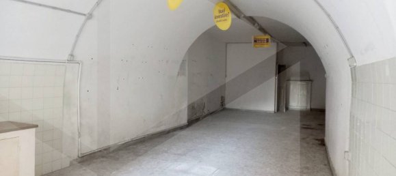 13 rooms Garage in San Paolo di Civitate, Italy No. 20518 3