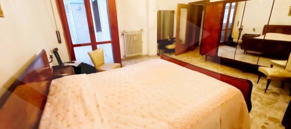 13 rooms Garage in San Paolo di Civitate, Italy No. 20518 24