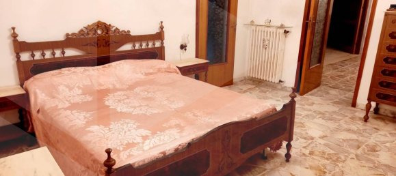 13 rooms Garage in San Paolo di Civitate, Italy No. 20518 21