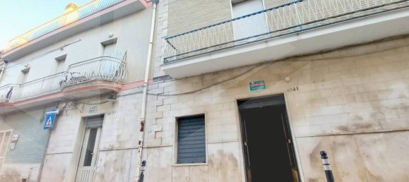 13 rooms Garage in San Paolo di Civitate, Italy No. 20518 7