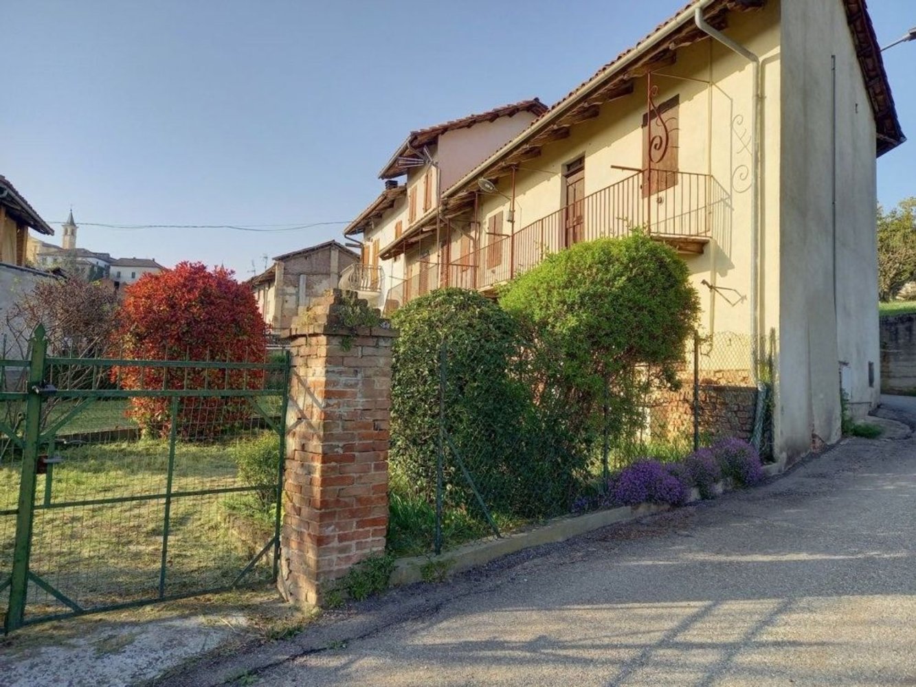 4 bedrooms House in Montiglio Monferrato, Italy No. 356470
