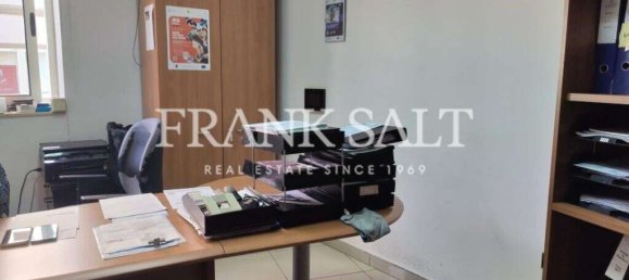 Maisonette de 3 dormitorios en Santa Venera, Malta No. 1494 8