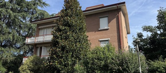 8 Schlafzimmer Wohnung in Reggio Emilia, Italy, Nr. 346703 2