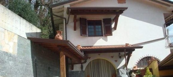 7 rooms House in Massa, Italy No. 104903 3