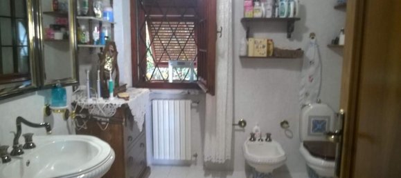 7 rooms House in Massa, Italy No. 104903 11