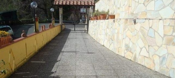 7 rooms House in Massa, Italy No. 104903 2