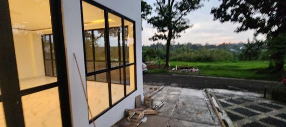 6 bedrooms House in Babakan Madang, Indonesia No. 1497 3