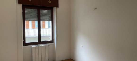 2 rooms Apartment in Seveso, Italy No. 237565 6