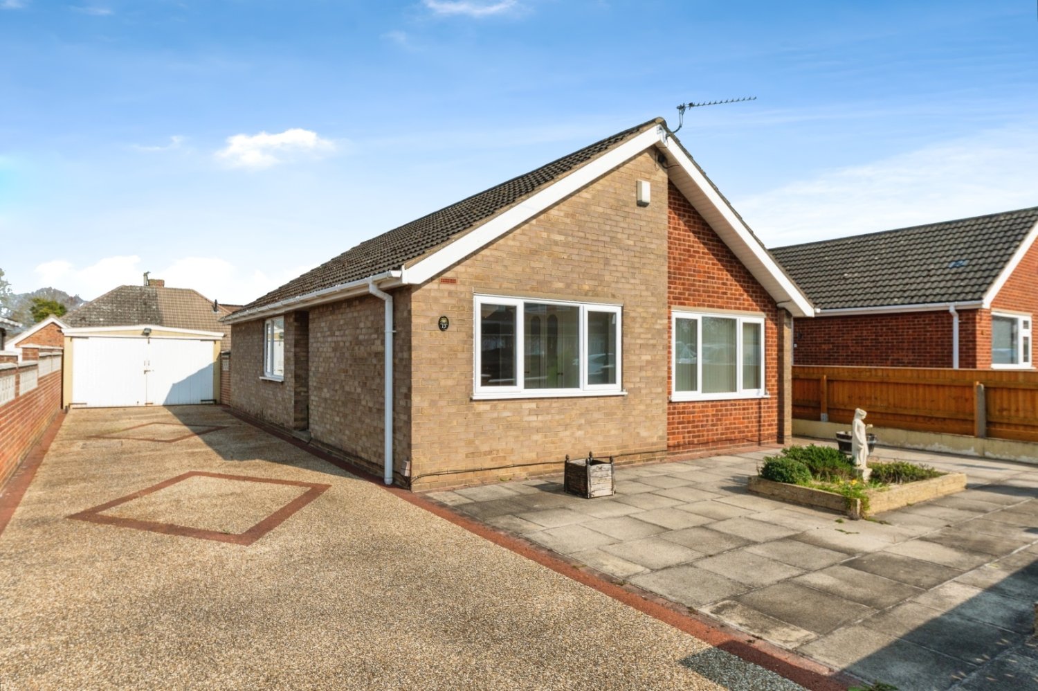 3 bedrooms Bungalow in Waltham, United Kingdom No. 1906