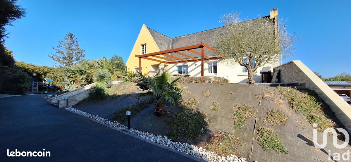 7 bedrooms House in Guemene-Penfao, France No. 102644