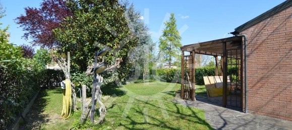 5 rooms House in Granarolo dell'Emilia, Italy No. 162149 12