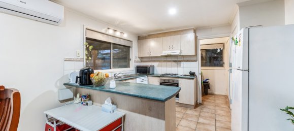 3 Schlafzimmer Haus in Cranbourne West, Australia, Nr. 376 8