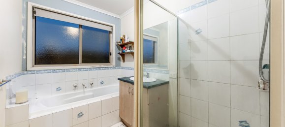 3 Schlafzimmer Haus in Cranbourne West, Australia, Nr. 376 16