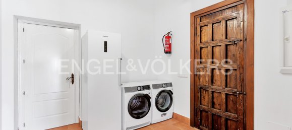 Villa de 5 dormitorios en Cádiz, Spain No. 26952 45