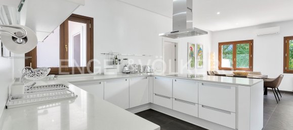 Villa de 5 dormitorios en Cádiz, Spain No. 26952 47