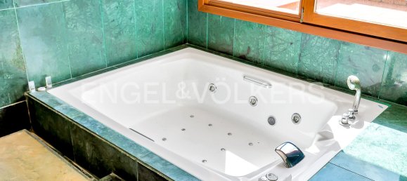 Villa de 5 dormitorios en Cádiz, Spain No. 26952 24