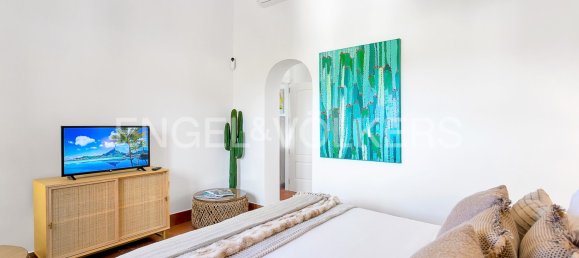 Villa de 5 dormitorios en Cádiz, Spain No. 26952 26