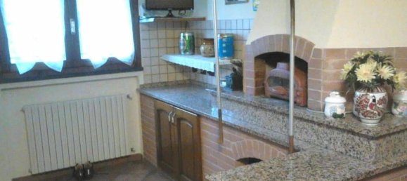 Вилла с 5 комнатами в Пеша, Италия № 167732 3