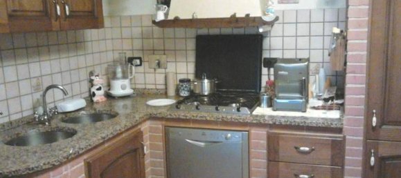 Вилла с 5 комнатами в Пеша, Италия № 167732 7