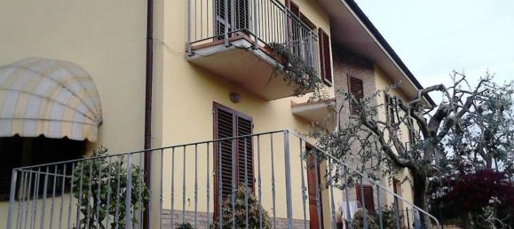 Вилла с 5 комнатами в Пеша, Италия № 167732 8