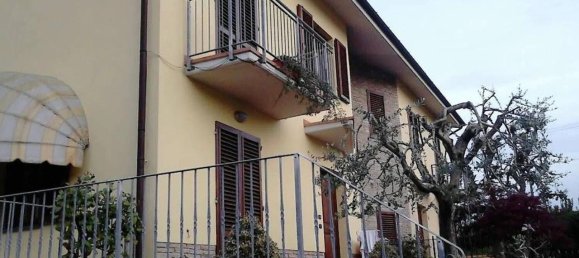 Вилла с 5 комнатами в Пеша, Италия № 167732 4